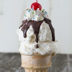 Meet your Posher, Monette